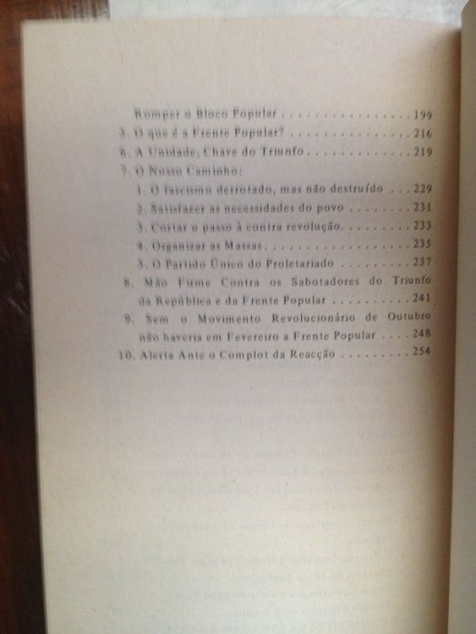 Três anos de luta contra o Fascismo em Espanha (3 vols.)