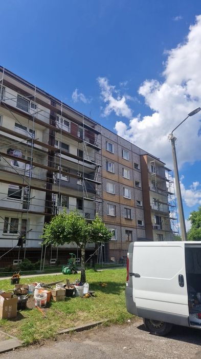 Używane rusztowanie elewacyjne fasadowe plettac dostępne ponad 8000m2