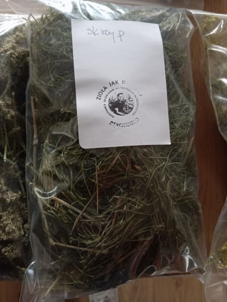 Zioła całe i kwiaty ziół