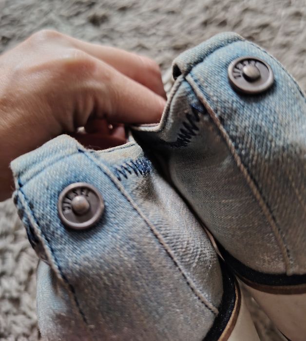 Diesel jeansowe buty damskie ze srebrną poświatą 36