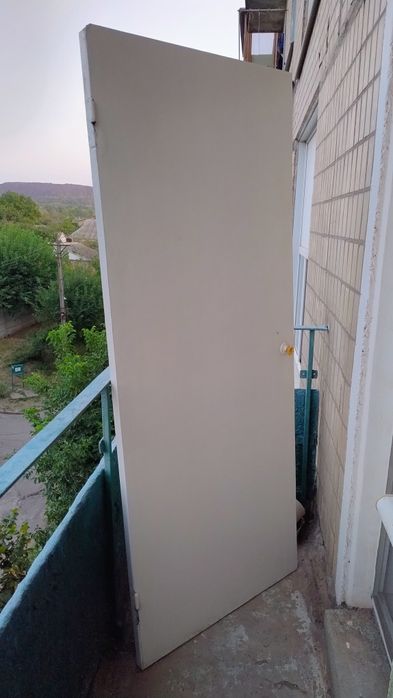 Продаю міжкімнатні двері б/у