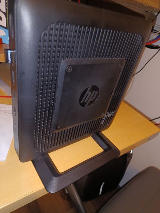 Stacja terminal komputer Hp t620  ssd 256GB/ 6GB ram /BT /sata adapt