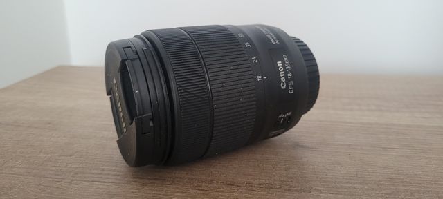 Obiektyw Canon EF-S 18-135mm f