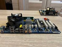 ASROCK p5b-de + intel Q8200 2.4ghz + ddr2 512mb/400