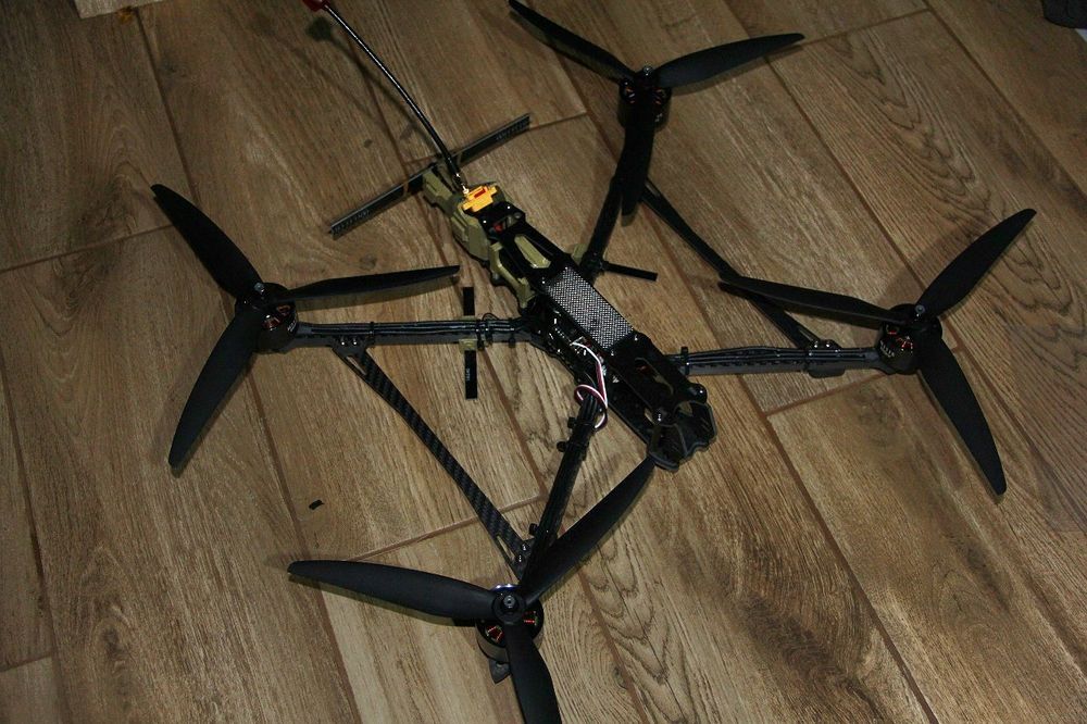 Продам нові робочі фпв дрони  FPV 10  без камер