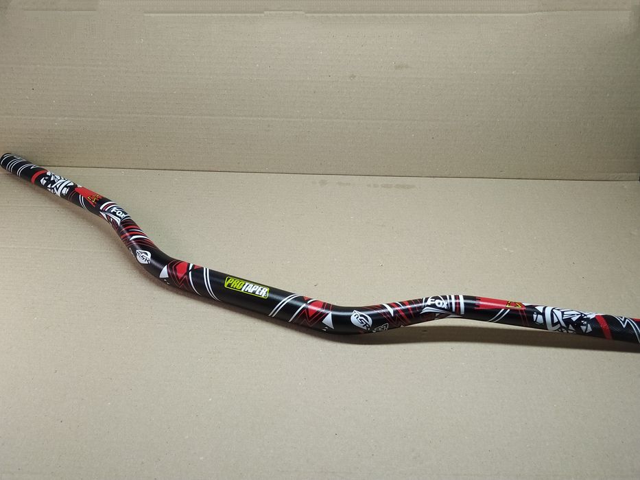 Руль мото универсальный L820, d28 "PROTAPER" чёрный