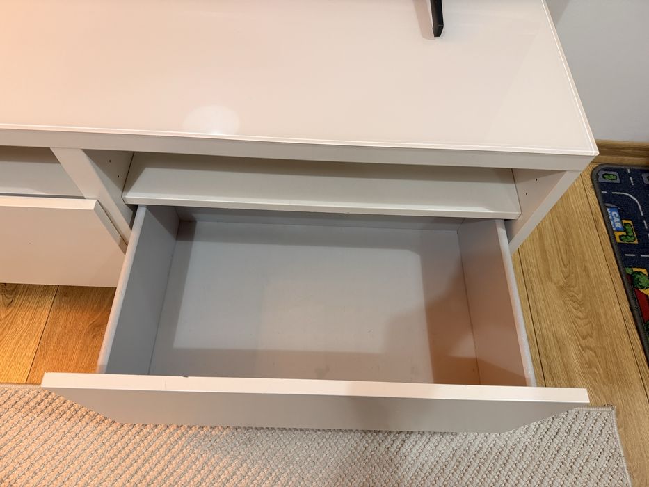 Biała szafka RTV z szufladami IKEA besta 120 x 40