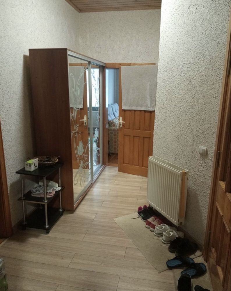 Оренда будинку з гаражем  3 кімнати на вул Одеська
