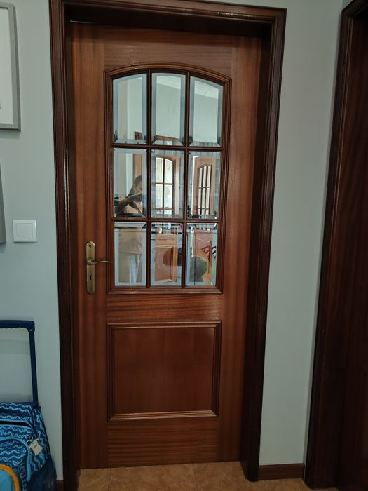 Vende-se portas madeira