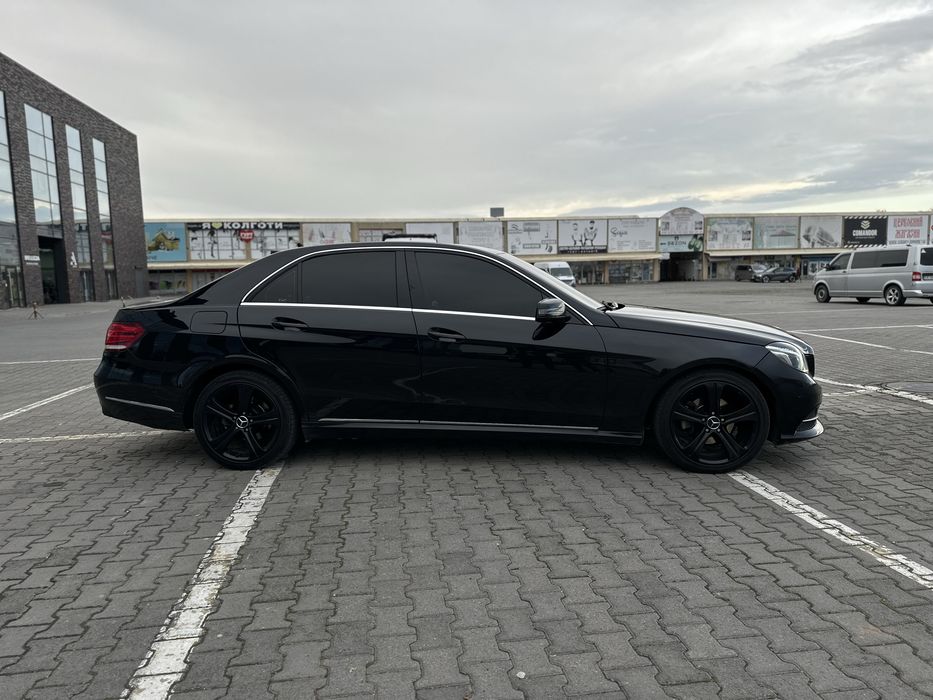 Mercedes Benz 212 рест 2.2 170 сил в гарному стані