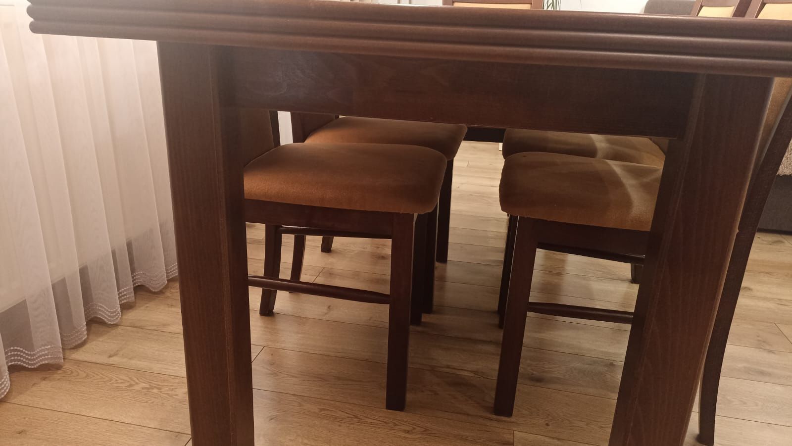 Komplet stół+krzesła