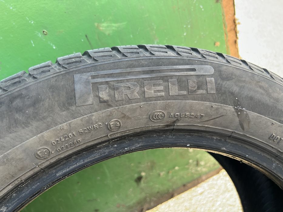 Продам зимову резину 215/55/17  Pirelli 2020 року