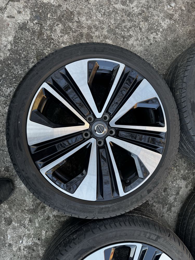 Koła felgi z oponami 235/40/19 volvo v60,s60