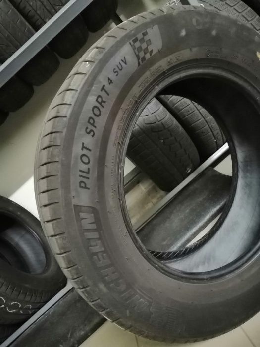 Michelin Pilot Sport 4 SUV 235/65 R17 108V XL