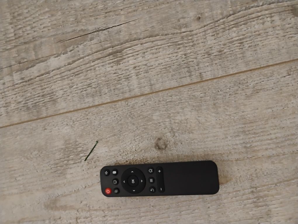 Projektor subwoofer ekran