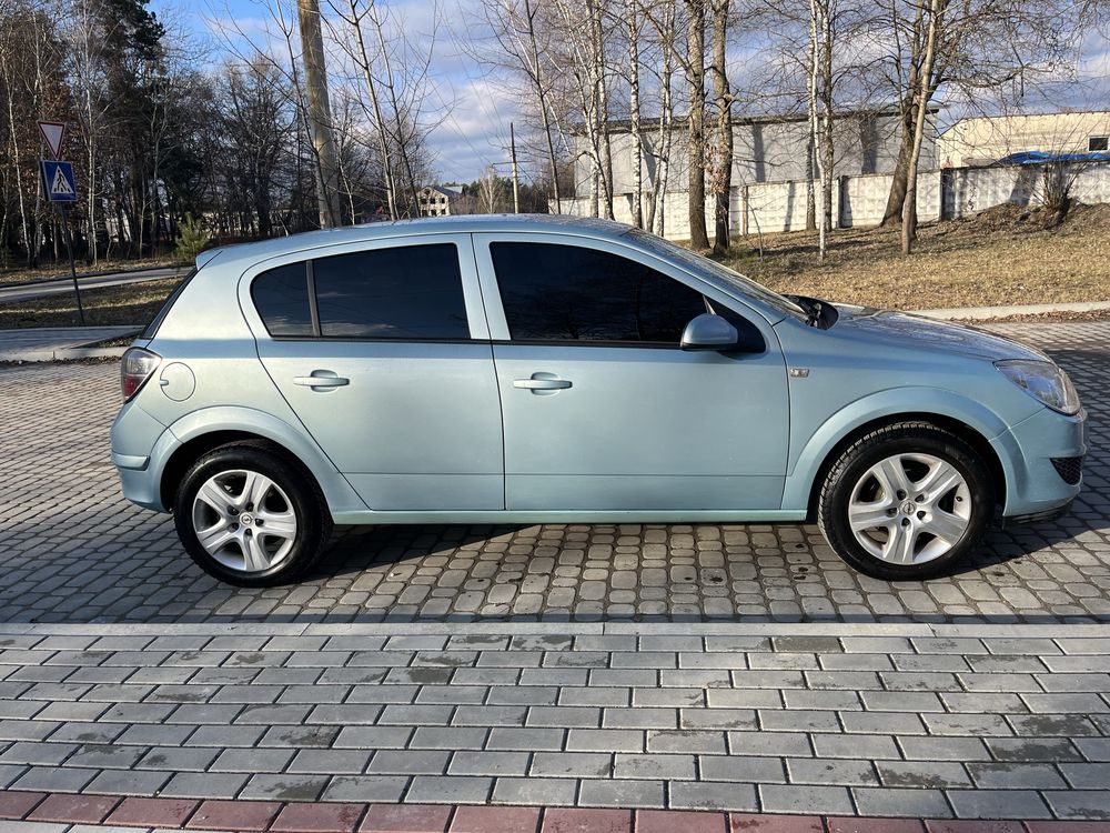 Opel Astra,2009,1,6,АКП