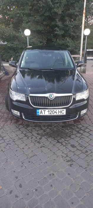 Автомобіль skoda superb