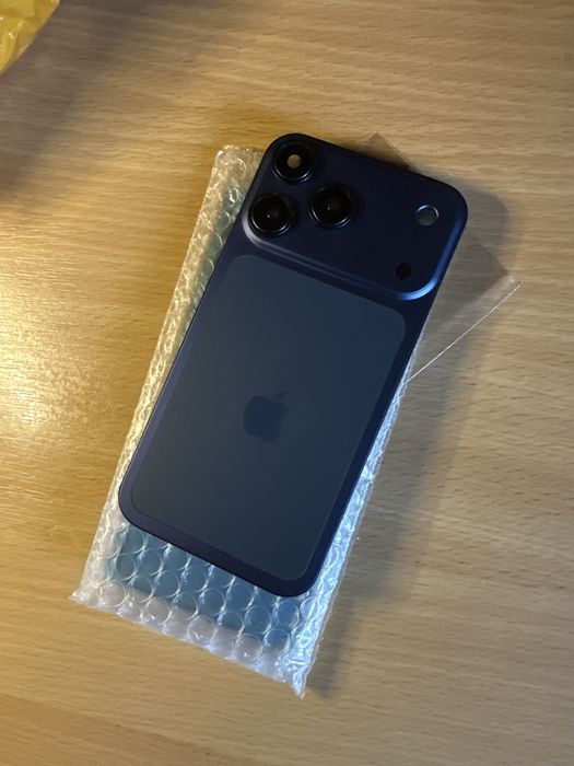 Корпус на Iphone XR и 11 и XS max в виде 17 PRO