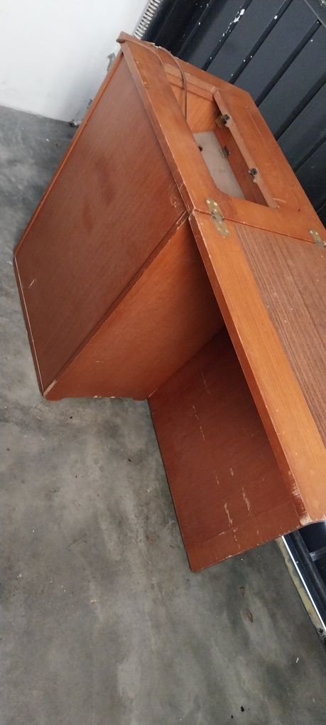 Movel para maquina de costura em xelente estado