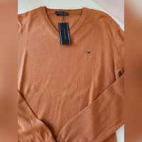 Delikatny sweterek Tommy Hilfiger w modnym kolorze orange