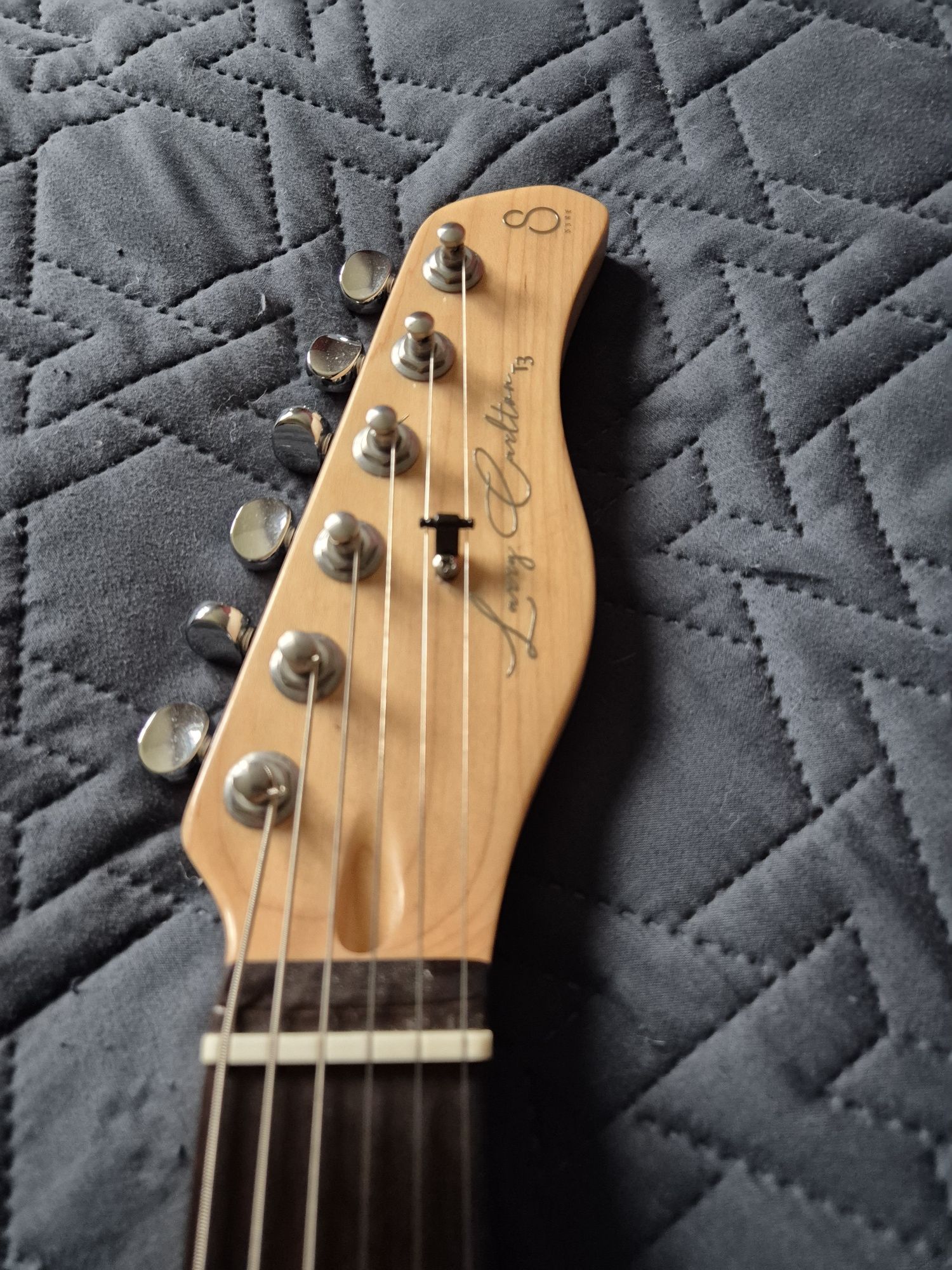 Gitara Sire Larry Carlton T3 
Przykręcana klonowa s