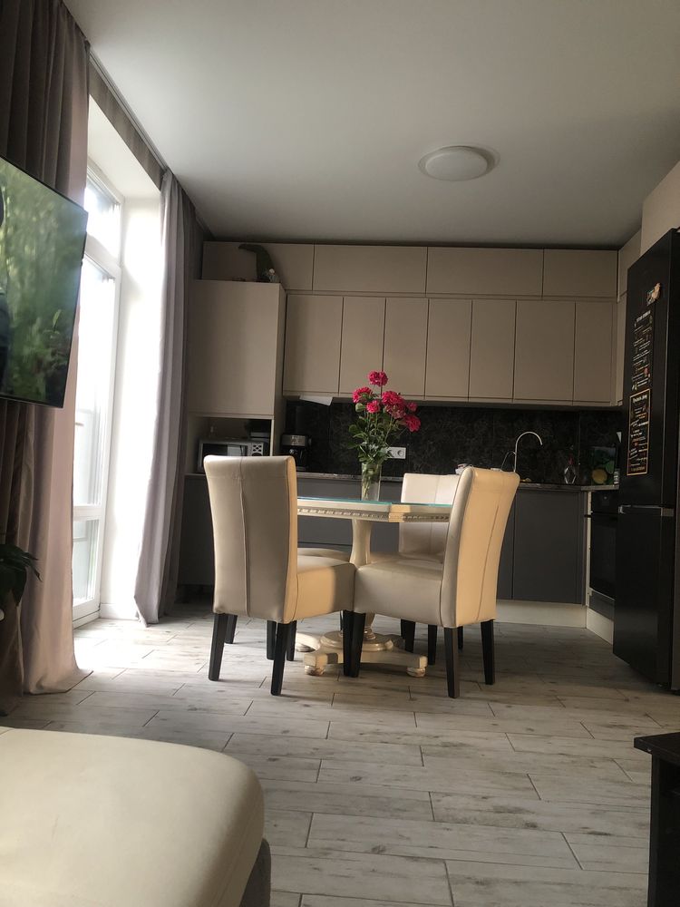 Продам свій таунхаус в якому зроблено ремо