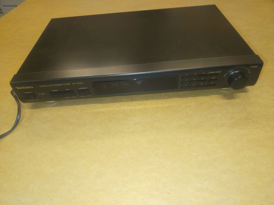 Tuner stereo Technics ST-GT350.