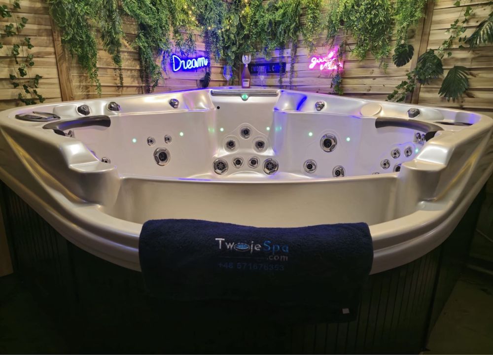 Jacuzzi Coast spas cascade III Phantom outlet