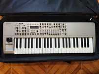 Sintetizador Novation X-Station 49