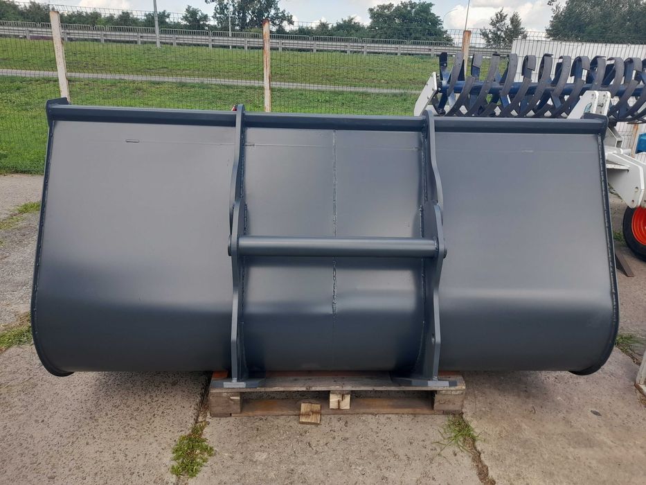 Ковш 2,7 м³ (на навантажувач Manitou,JCB та ін.),ніж Hardox