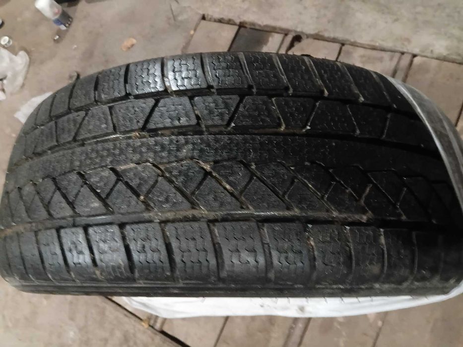 Petlas Explero Winter W671 245 50 R20 Турция