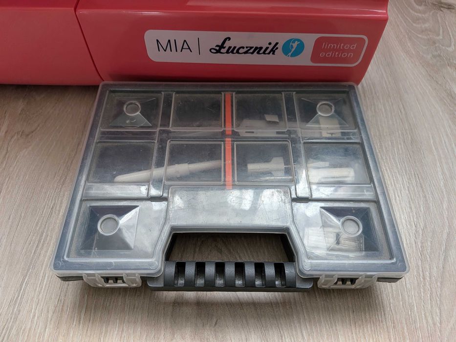 Maszyna do szycia Łucznik Mia różowa