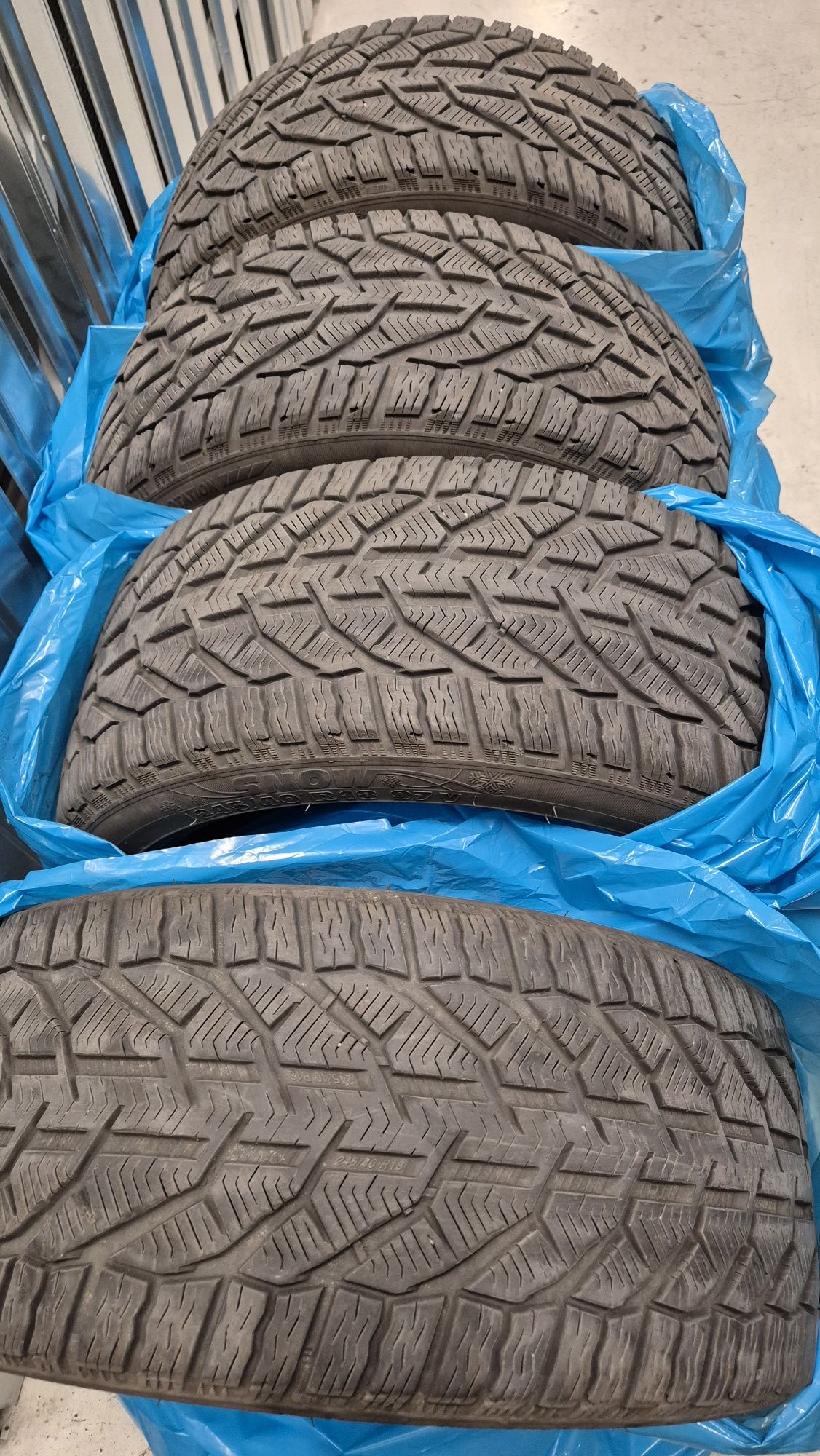 Opony zimowe kormoran 245/40 r18