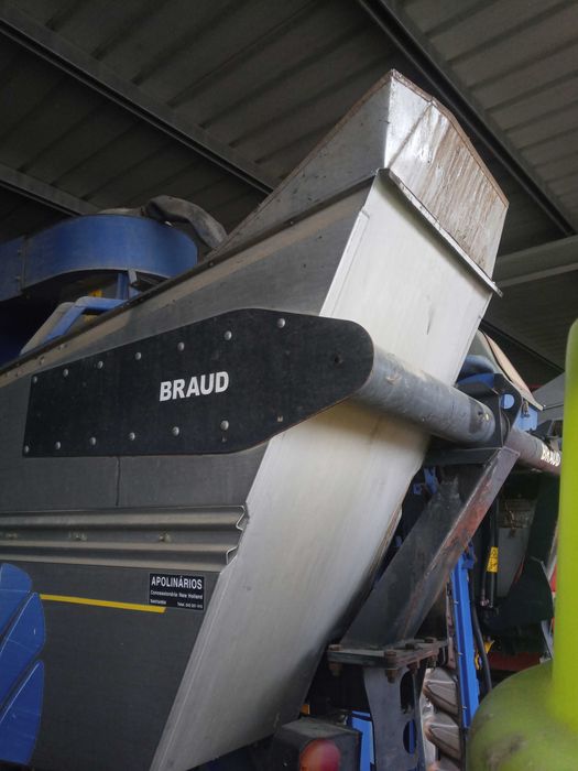 Maquina Vindimar New Holland VL530