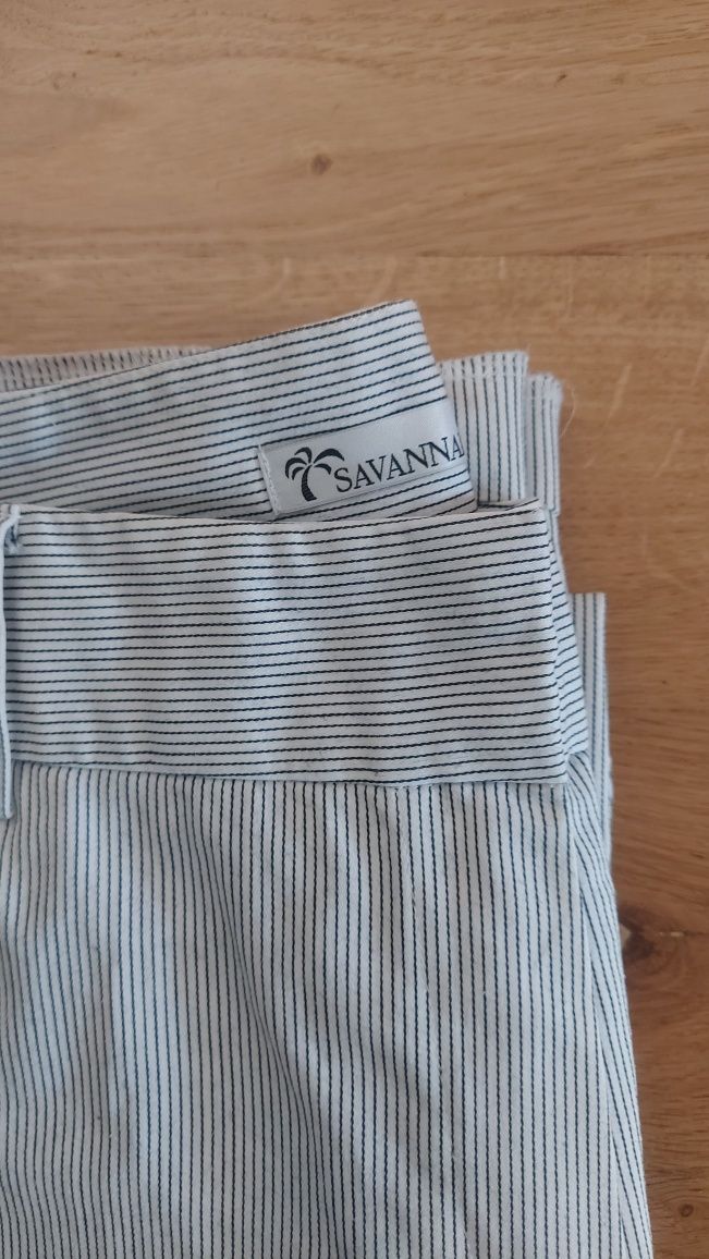 Savannah eleganckie, modne, spodnie prążek jak nowe r 42/XL