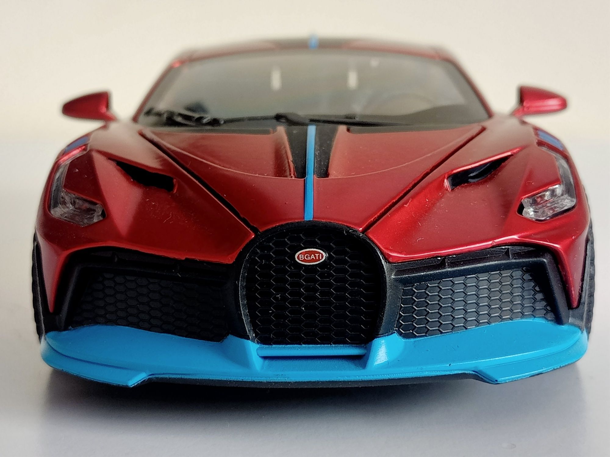 Auto model sportowy wyścigowe  samochód  jak Ferrari światła dźwi
