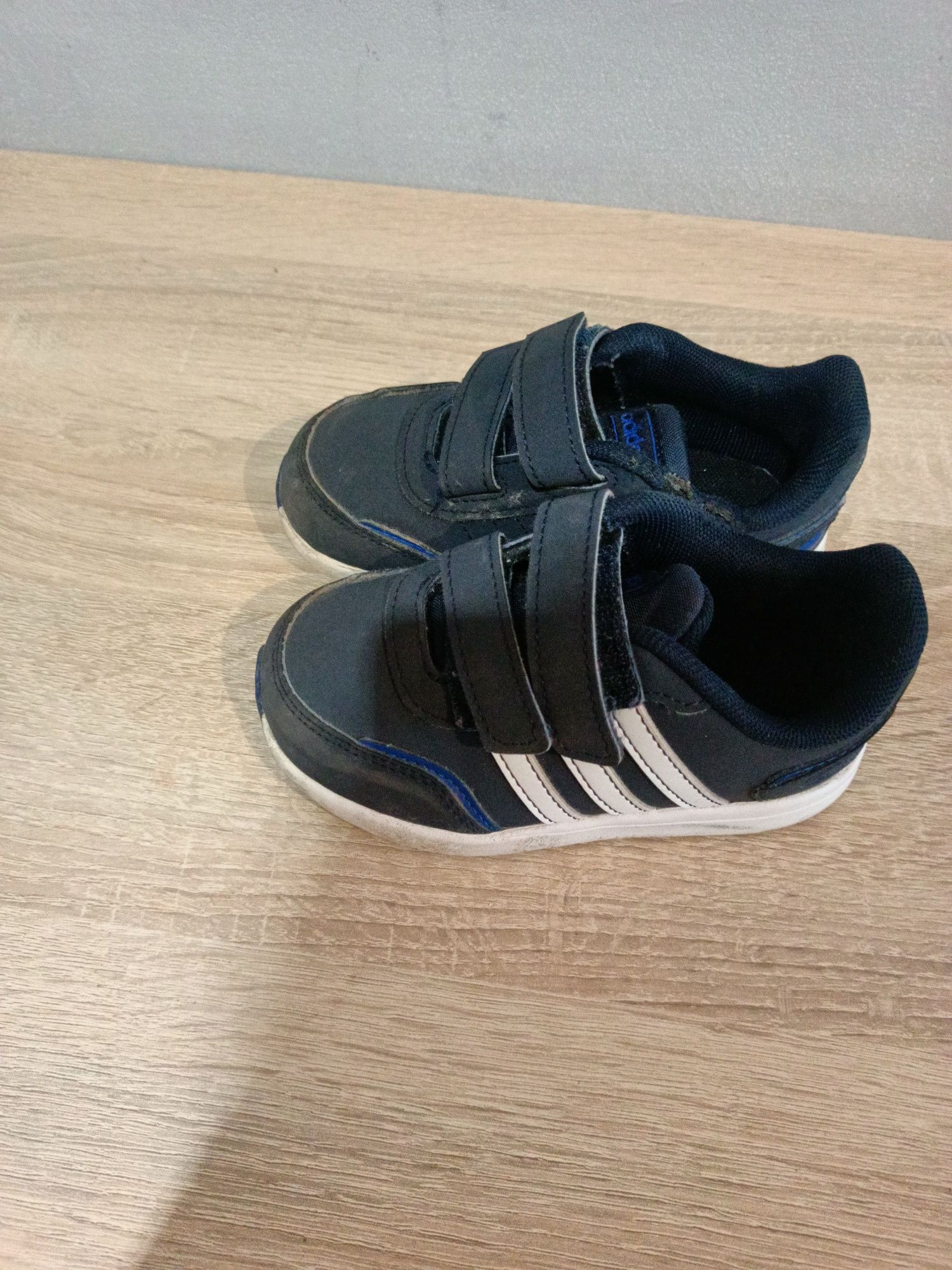 Buty adidas r.24