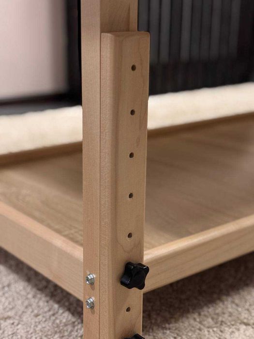 Продається дерев'яний масажний стіт