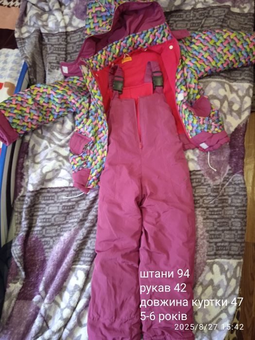 Продам одяг для дівчаток. Куртки, піжами