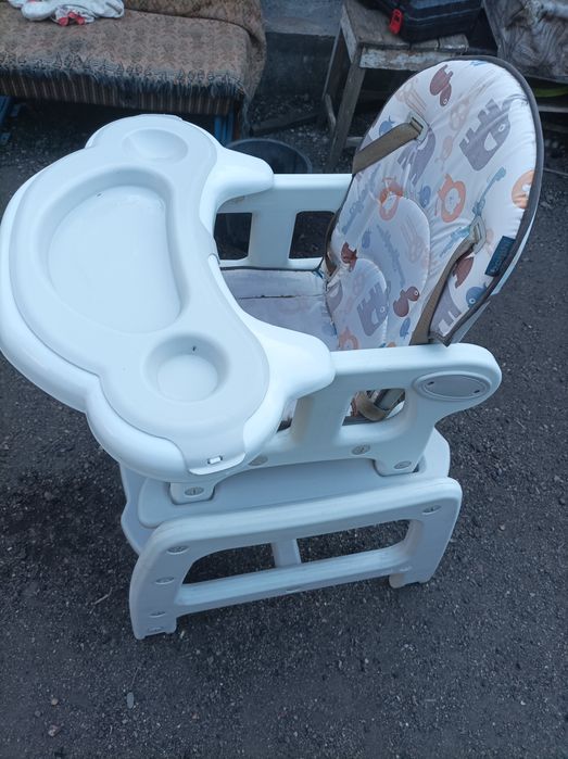 Стол и стул для кормления