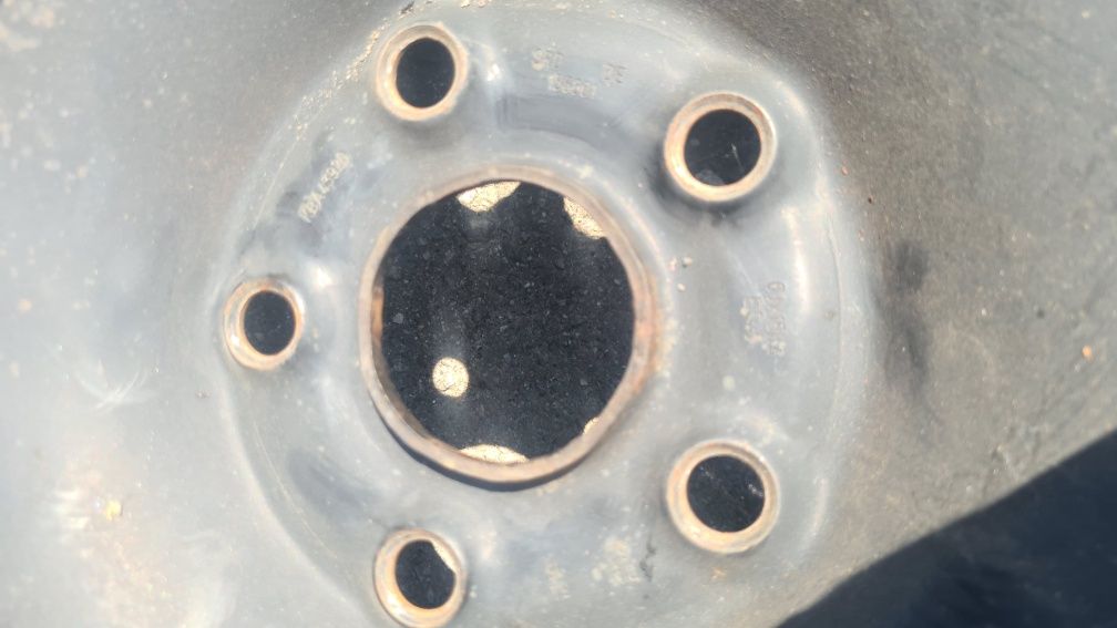 Диски металеві r15 skoda volkswagen