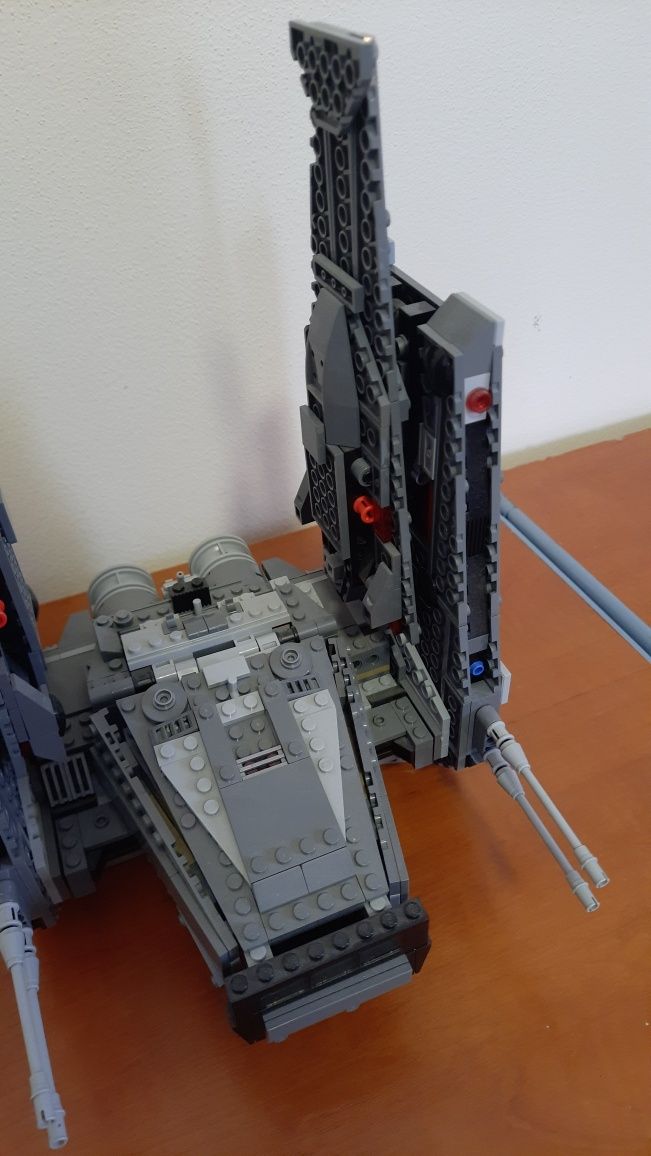 Statek Kylo Ren's lego 75104