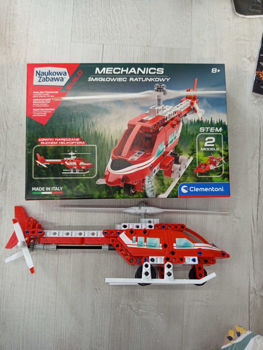 Lego dla chłopców. W zestawie wszystkie części i instrukcje.