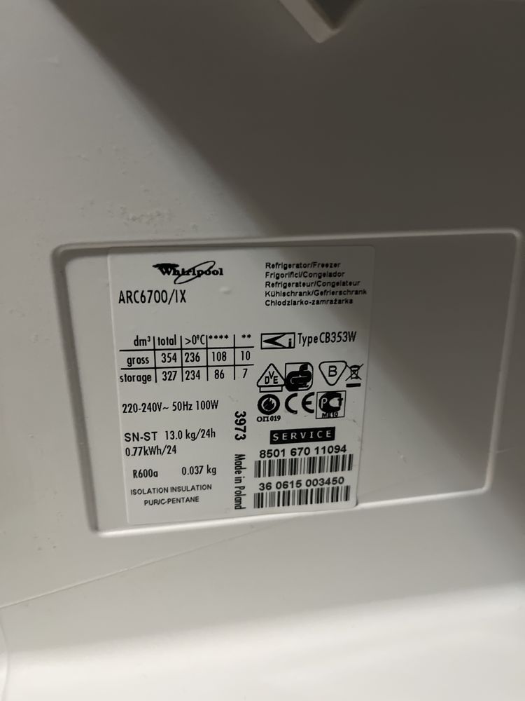 Холодильник Whirlpool