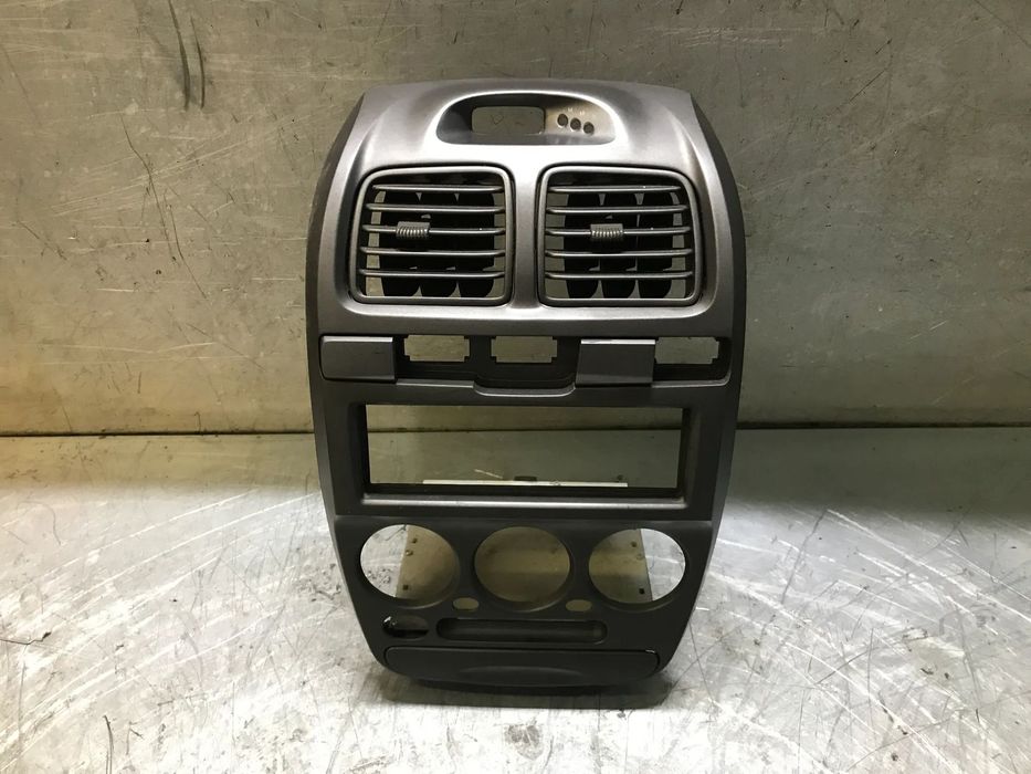 CONSOLA / MOLDURA DO RADIO HYUNDAI ACCENT II 99-05 84741-25300