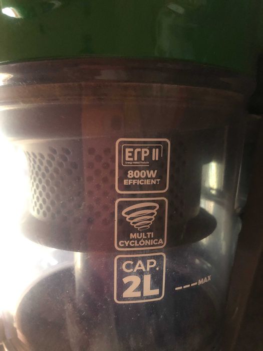 Aspirador sem saco, prático, moderno e versátil