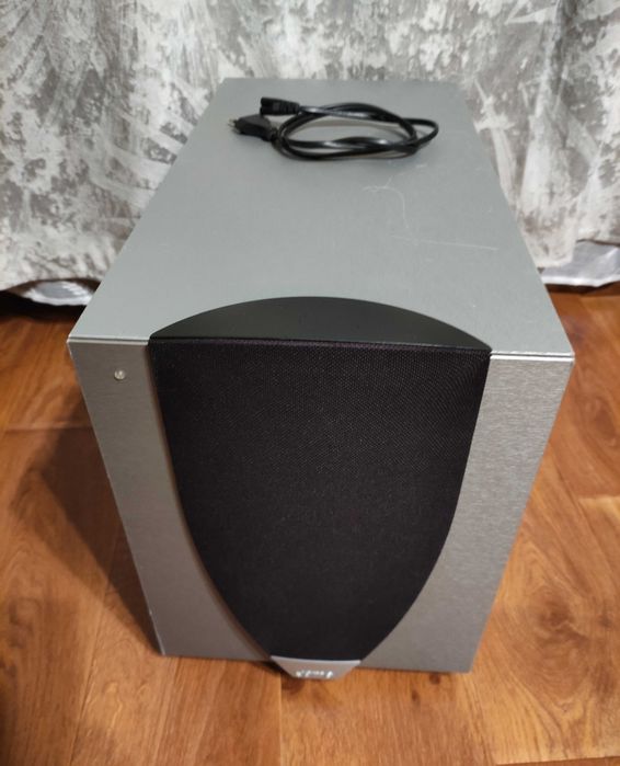 Активный сабвуфер Jamo E 8 SUB.2 Made in DENMARK 100 Вт