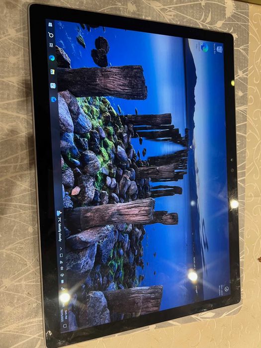 Продам ноутбук Microsoft Surface Book 1 i7/16Gb/512Gb