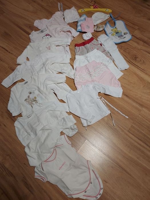 Zestaw ubranek dla noworodka wyprawka