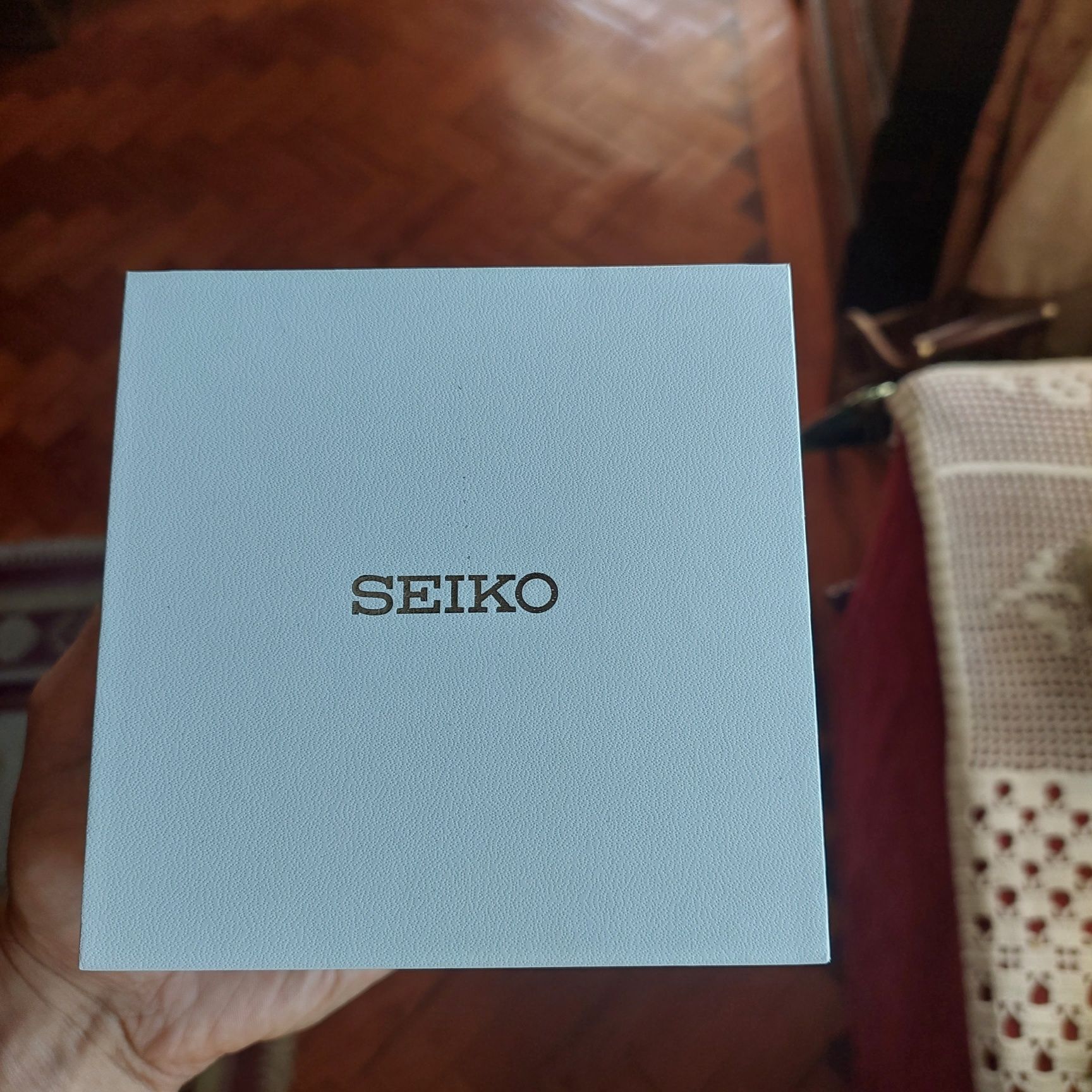 Seiko NEO Classic Aço Prateado